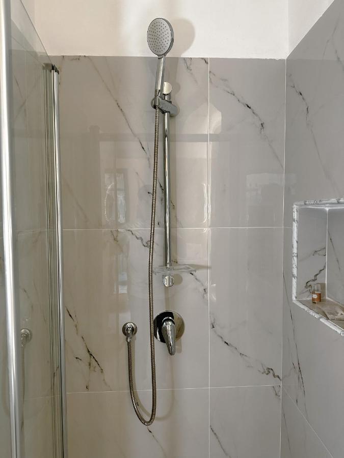 Del Carmine 23 Hotel Bari Bagian luar foto