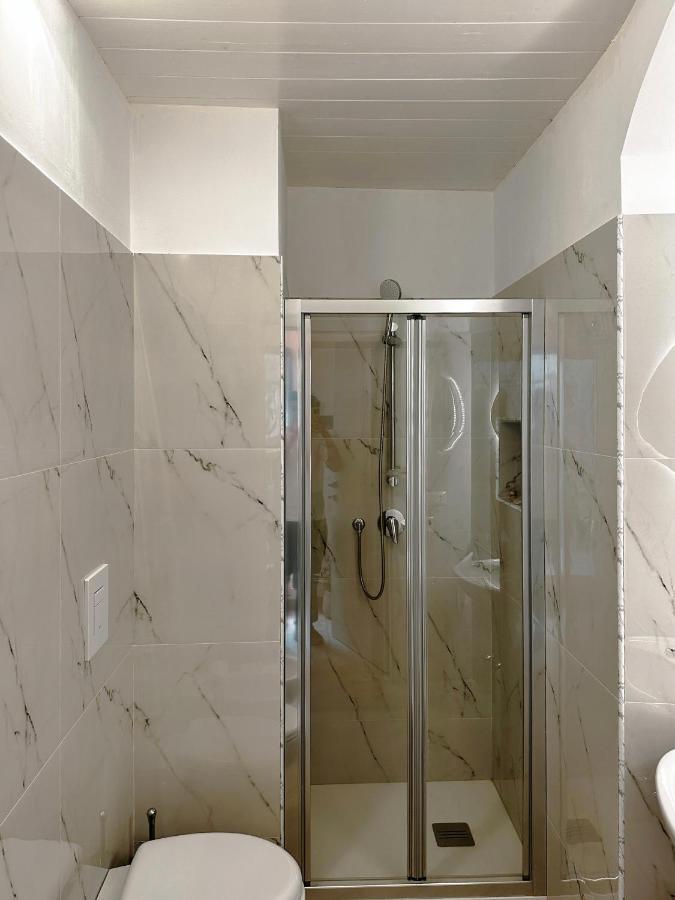 Del Carmine 23 Hotel Bari Bagian luar foto