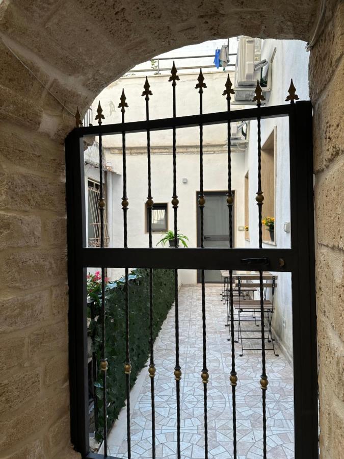 Del Carmine 23 Hotel Bari Bagian luar foto
