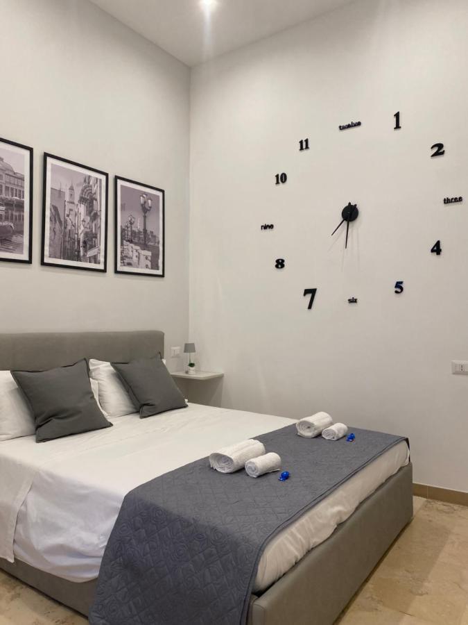 Del Carmine 23 Hotel Bari Bagian luar foto