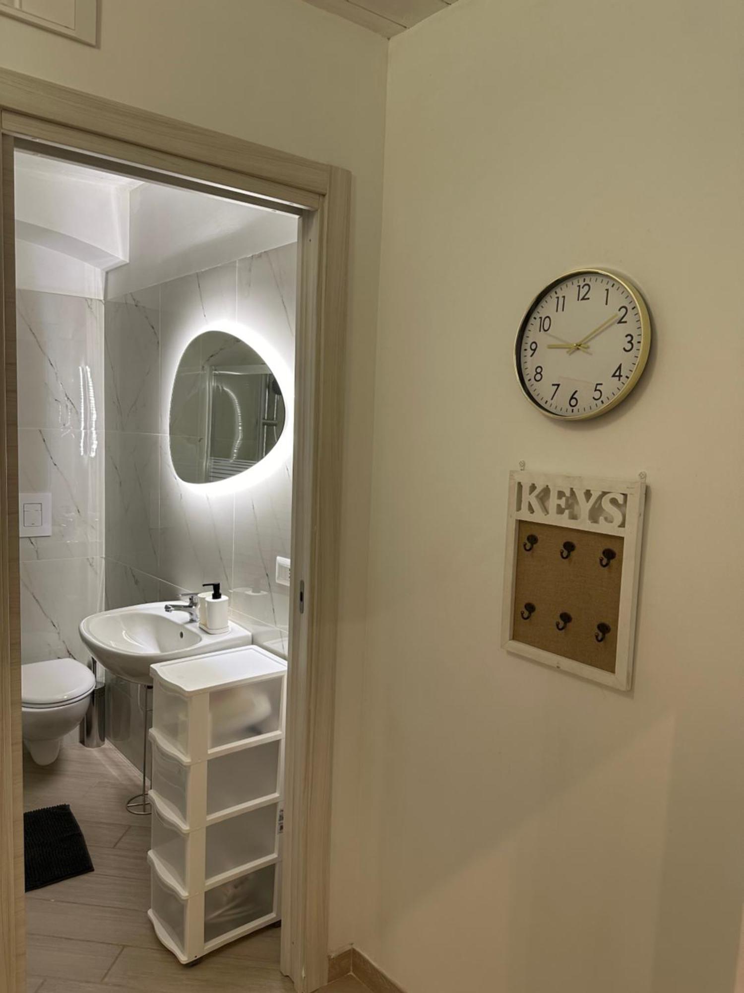 Del Carmine 23 Hotel Bari Bagian luar foto