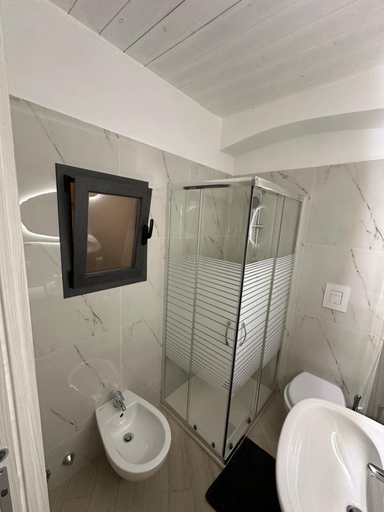 Del Carmine 23 Hotel Bari Bagian luar foto